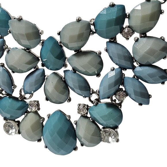 Retro 60s Statement Blue Gray Teardrop Beaded Bib Necklace Silver Tone Chain - Picture 2 of 5